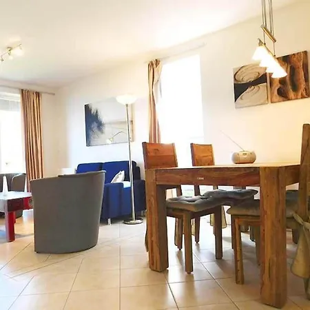 Apartamento Liebevoll Eingerichtetes